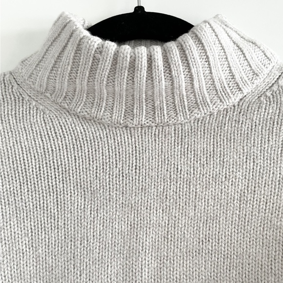 Wilfred Harper Sweater (Grey) - Picture 3 of 9